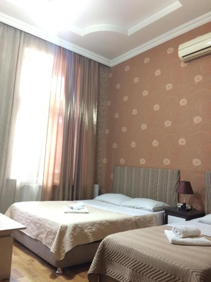 Hotel Albatros Batumi Exterior foto