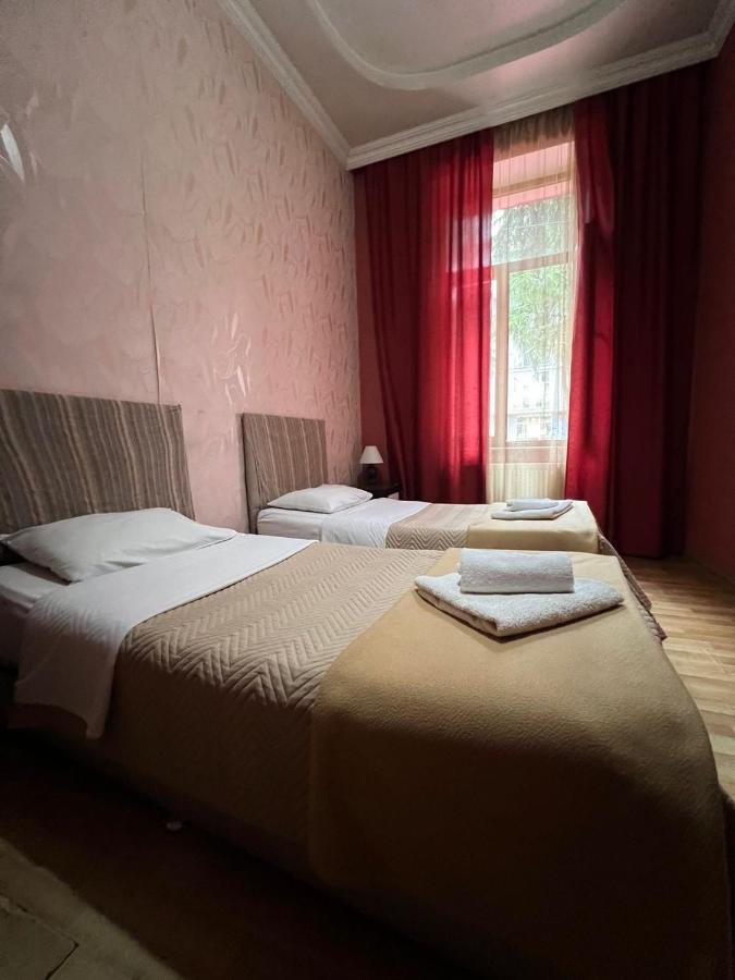 Hotel Albatros Batumi Exterior foto