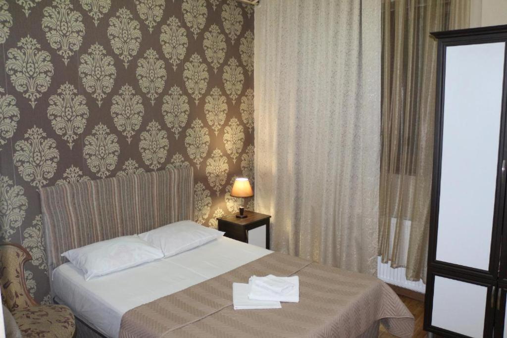 Hotel Albatros Batumi Exterior foto