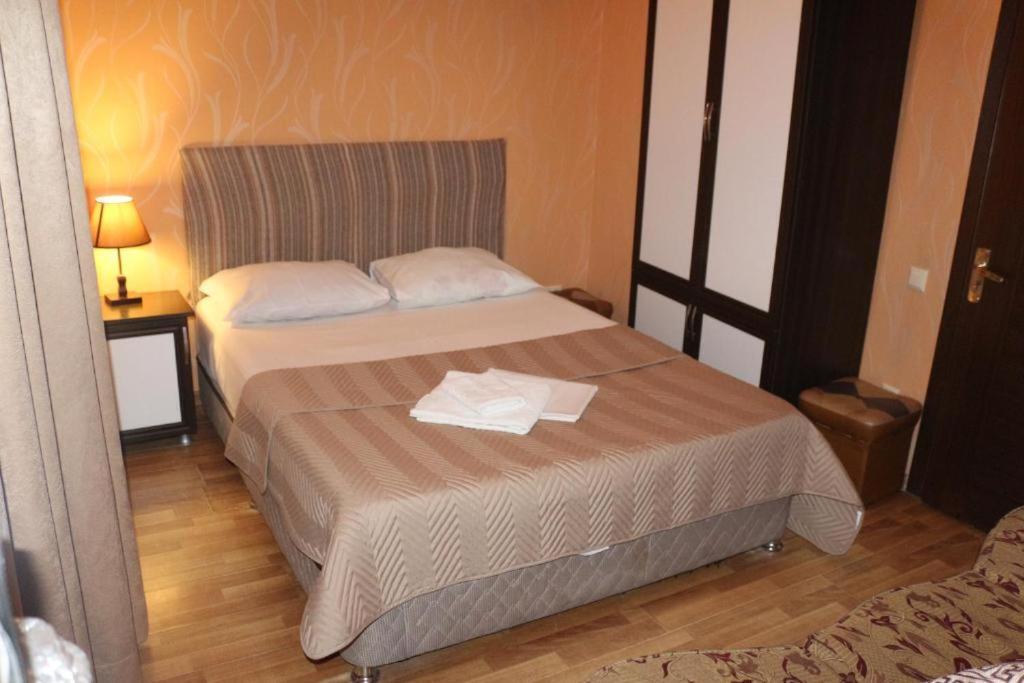 Hotel Albatros Batumi Exterior foto